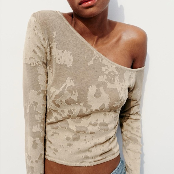 Zara Asymmetrical Knit Top - Picture 2 of 8